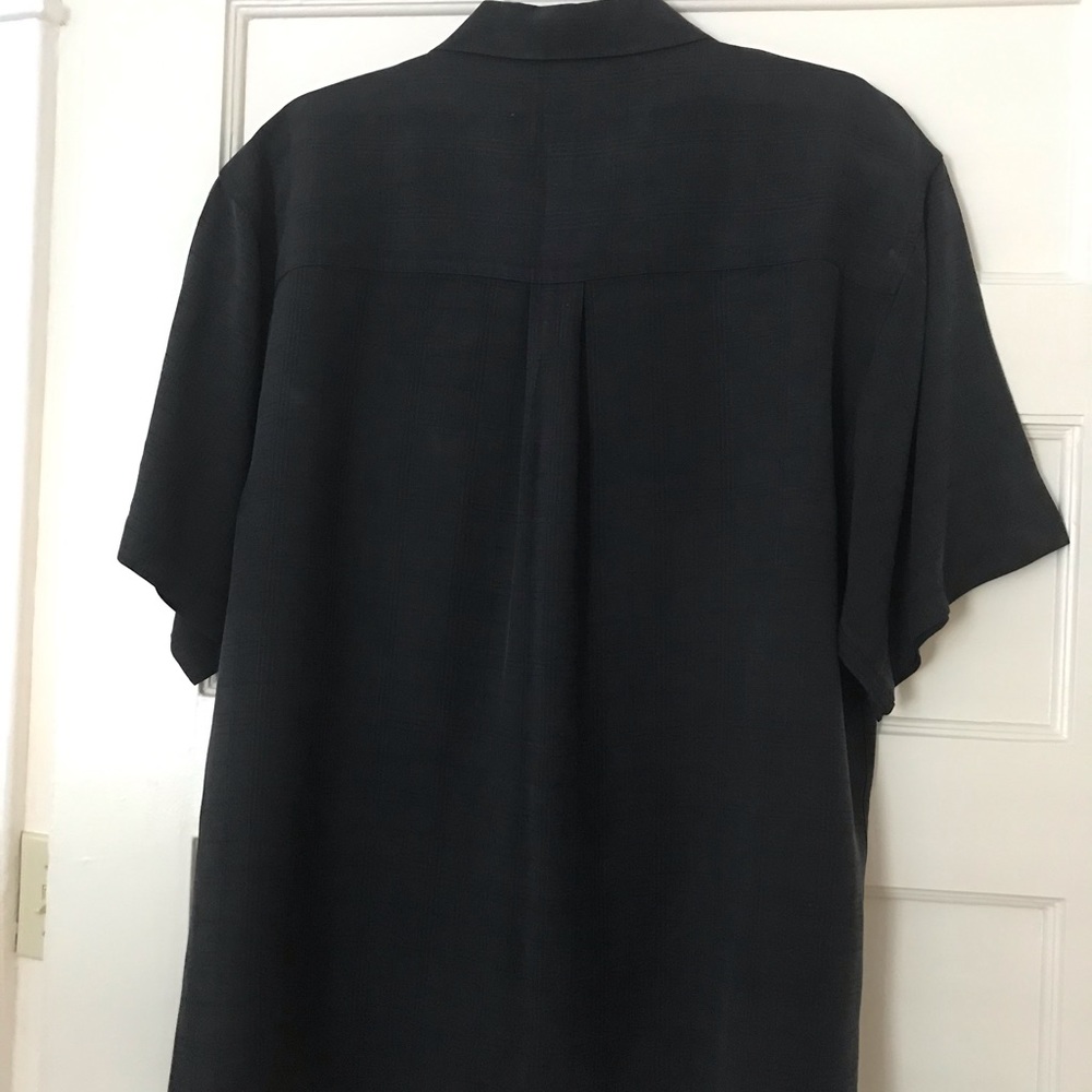 Men’s short sleeve, button down, silk shirt